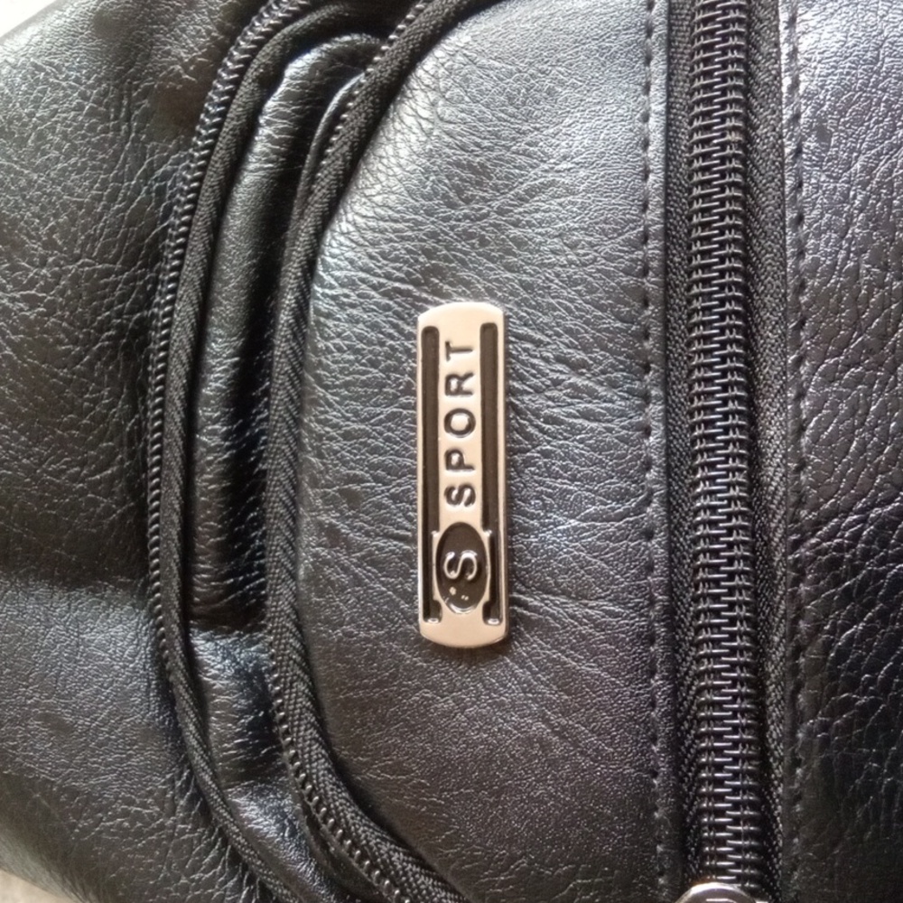 Backpack - Picture 5 of 5